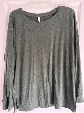 Casual Long-Sleeve Crewneck Top - Olive Green